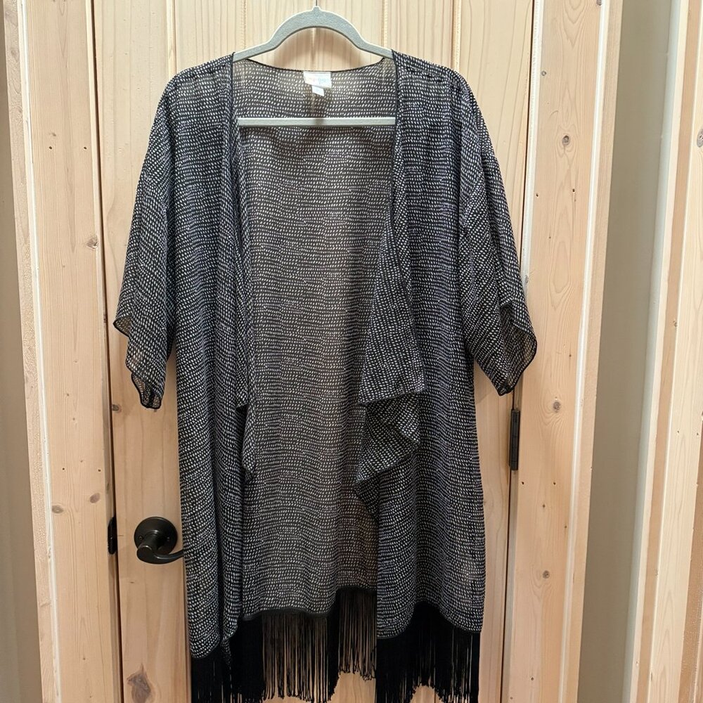 LuLaRoe Kimono with Fringe, Gray/Black/White, Size L
